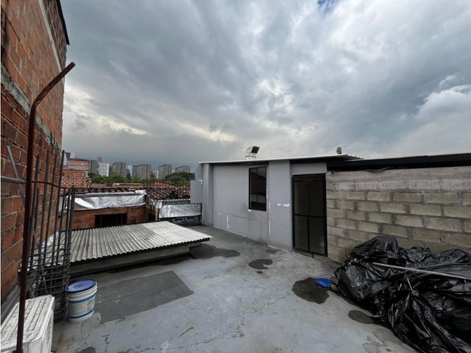 Bodega en venta en Cristo Rey, Medellín, 322 m² · foto 11 de 11