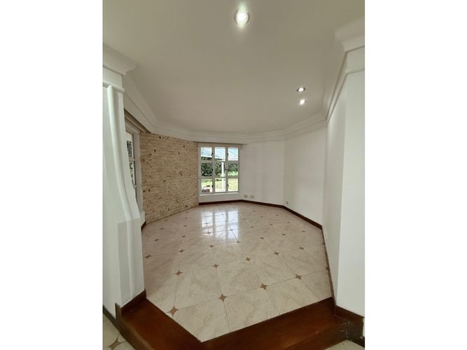 Casa de 10 alcobas en venta en Vía Las Palmas, Medellín, 500 m² · foto 13 de 24
