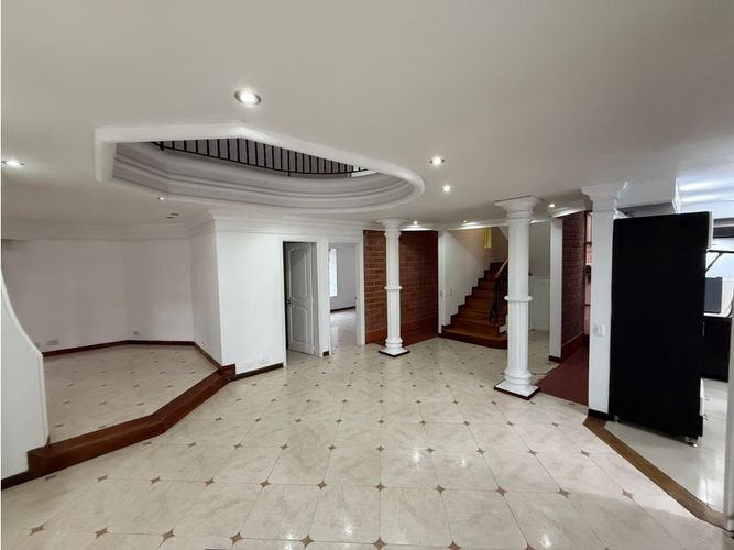 Casa de 10 alcobas en venta en Vía Las Palmas, Medellín, 500 m² · foto 20 de 24