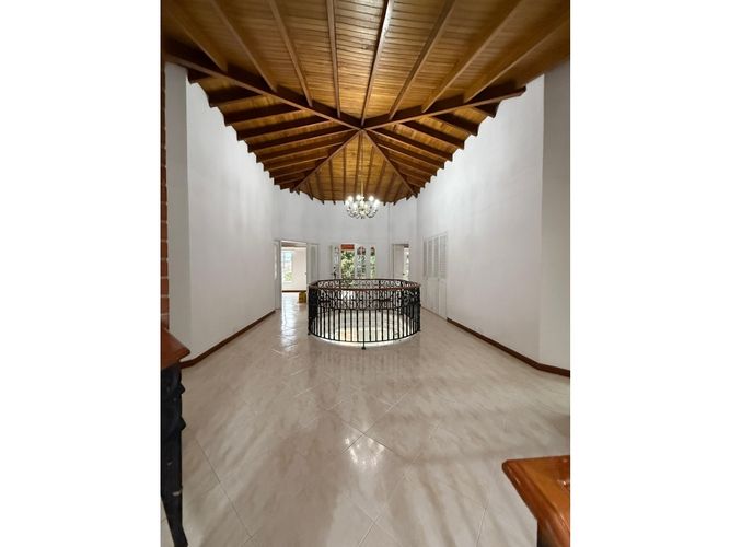 Casa de 10 alcobas en venta en Vía Las Palmas, Medellín, 500 m² · foto 23 de 24