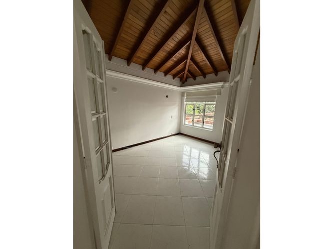 Casa de 10 alcobas en venta en Vía Las Palmas, Medellín, 500 m² · foto 24 de 24