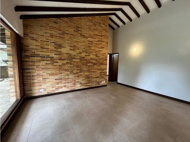 Casa de 5 alcobas en venta en Zona Centro, Medellín, 220 m² · foto 7 de 14