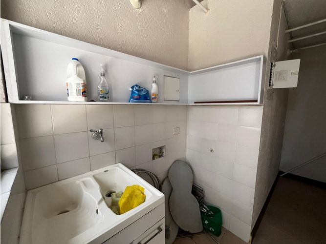 Casa de 5 alcobas en venta en Zona Centro, Medellín, 220 m² · foto 11 de 14