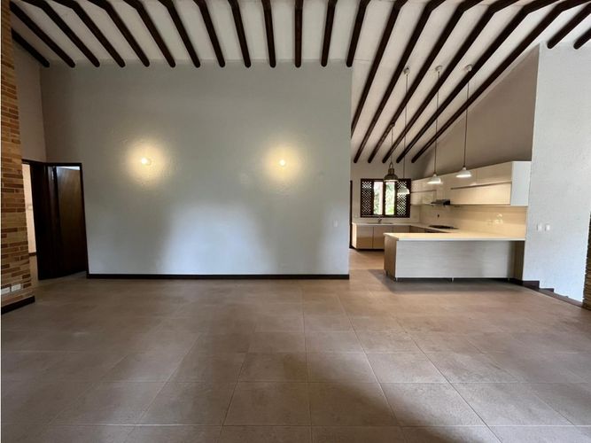 Casa de 5 alcobas en venta en Zona Centro, Medellín, 220 m² · foto 13 de 14