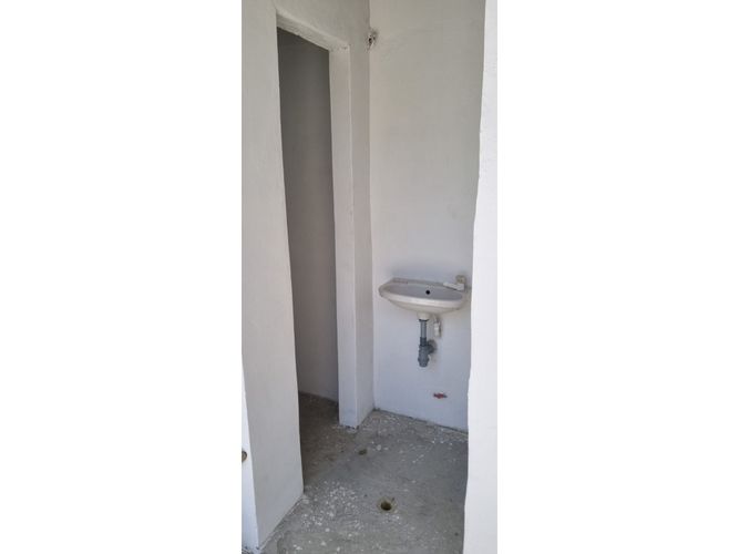 Local en arriendo en Cartagena De Indias, Cartagena, 200 m² · foto 2 de 14
