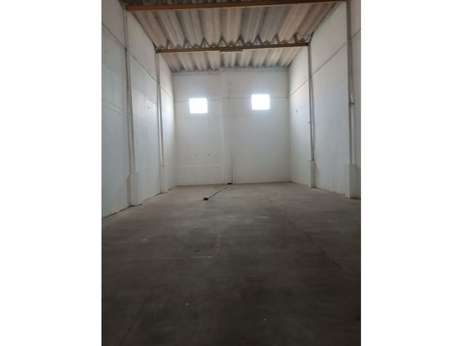 Bodega en arriendo en La Concepcion, Barranquilla, 233 m² · foto 3 de 4