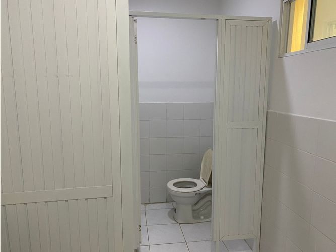 Bodega en arriendo en Cordialidad, Barranquilla, 900 m² · foto 6 de 10