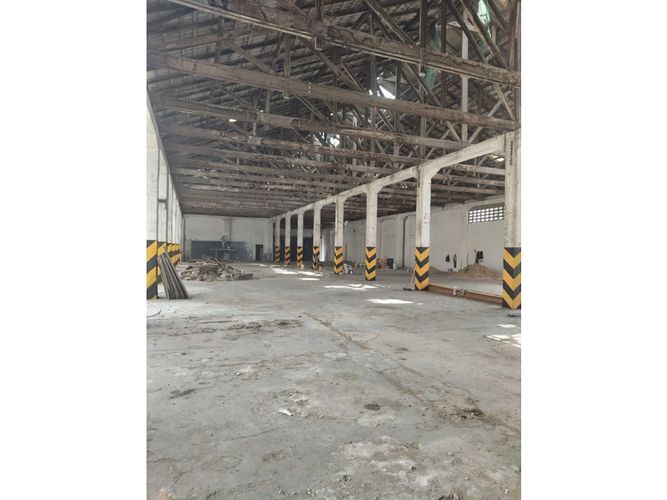 Bodega en arriendo en San Roque, Barranquilla, 1550 m² · foto 3 de 6