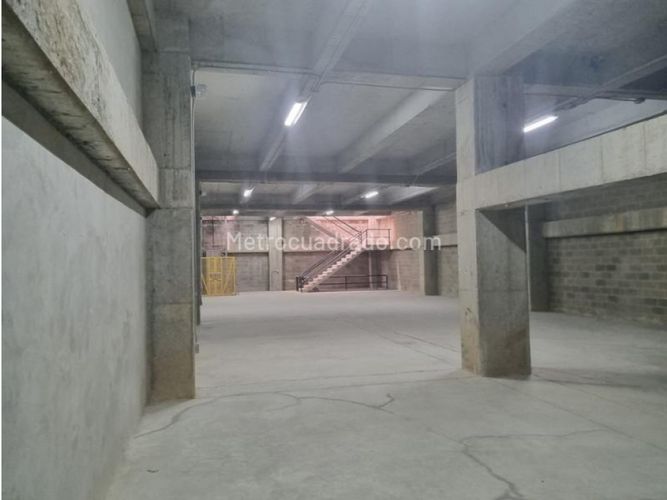 Bodega en venta en Manizales, 715 m² · foto 3 de 7