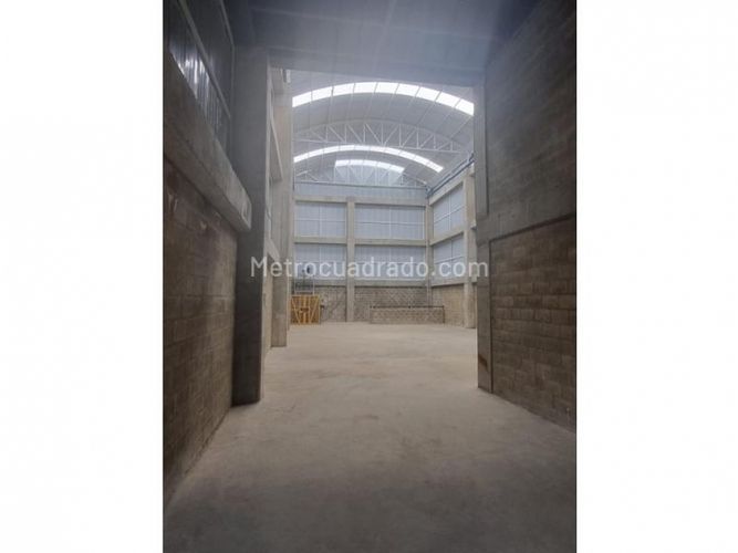 Bodega en venta en Manizales, 715 m² · foto 4 de 7