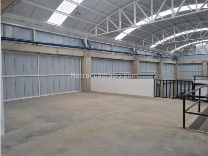 Bodega en venta en Manizales, 715 m² · foto 5 de 7