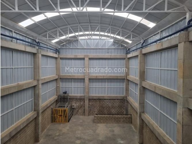Bodega en venta en Manizales, 715 m² · foto 6 de 7