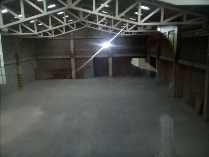 Bodega en arriendo en San Roque, Barranquilla, 1000 m² · foto 5 de 10
