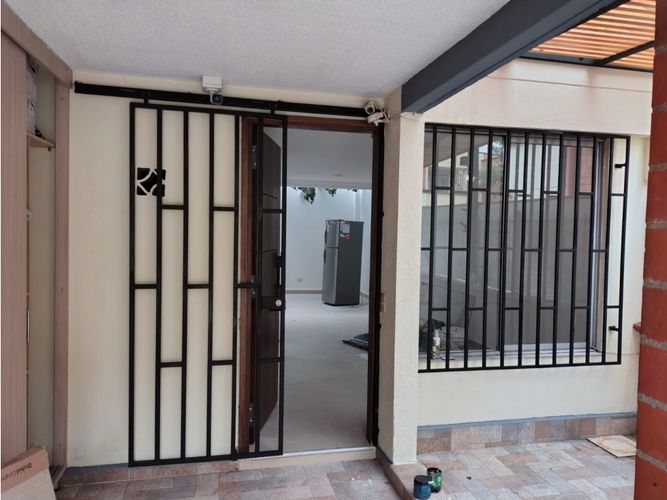 Casa de 4 alcobas en venta en Caqueta, La Estrella, 172 m² · foto 3 de 17