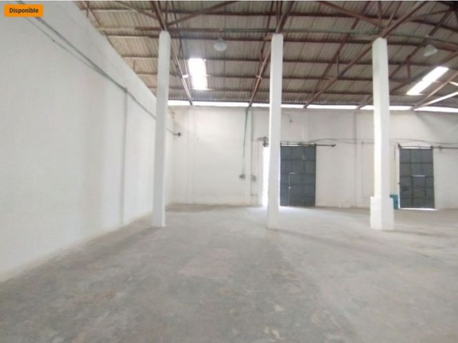Bodega en arriendo en El Centro, Cartagena, 500 m² · foto 6 de 8