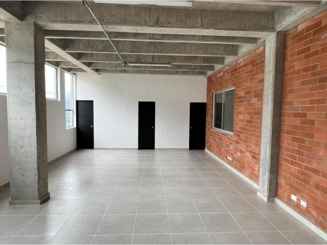 Bodega en arriendo en Actividad Multiple, Copacabana, 715 m² · foto 4 de 6