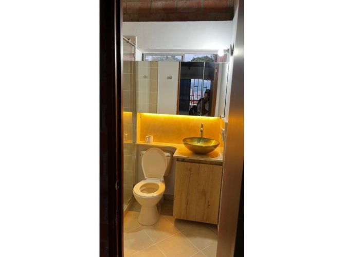 Casa de 4 alcobas en venta en Caqueta, La Estrella, 172 m² · foto 8 de 17