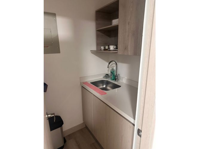 Oficina en arriendo en Altos Del Poblado, Medellín, 35 m² · foto 5 de 6