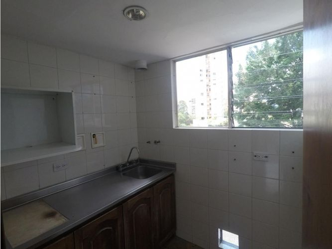 Oficina en arriendo en Las Lomas, Medellín, 65 m² · foto 6 de 8