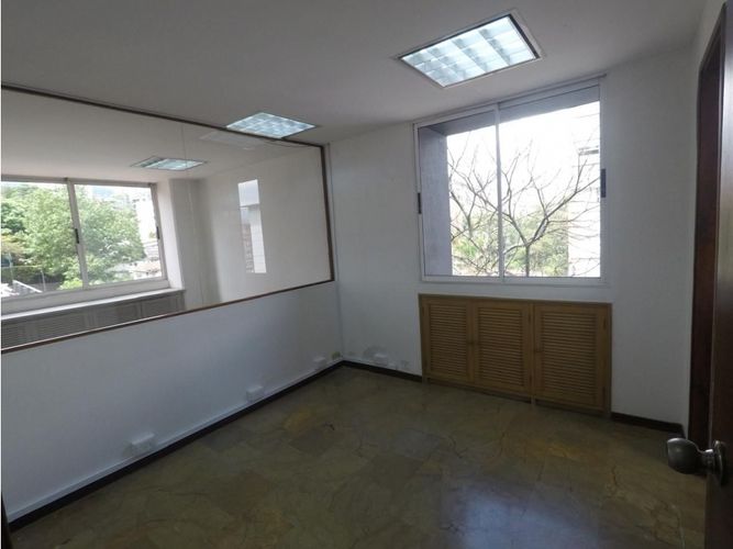 Oficina en arriendo en Las Lomas, Medellín, 65 m² · foto 7 de 8