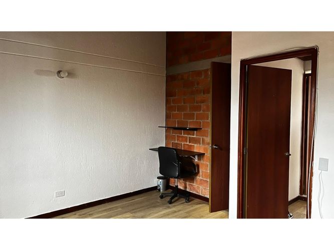 Casa de 4 alcobas en venta en Caqueta, La Estrella, 172 m² · foto 13 de 17