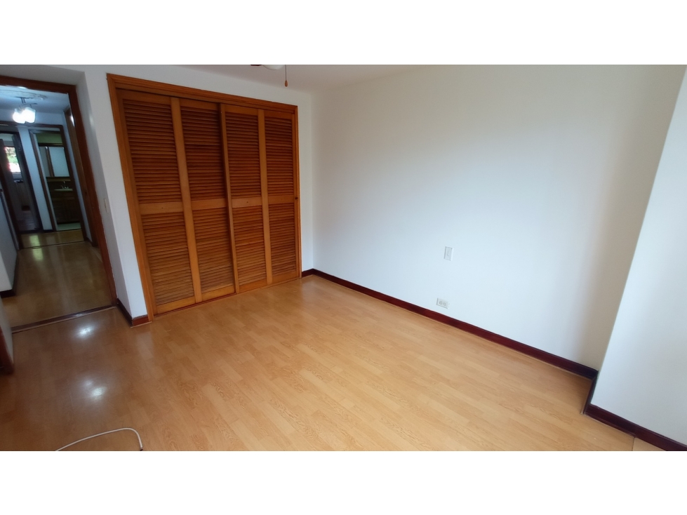 Apartamento en venta en Milla De Oro, Medellín · foto 8 de 22
