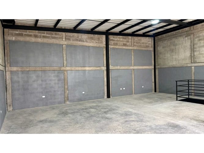 Bodega en arriendo en Simon Bolivar, Medellín, 400 m² · foto 4 de 6