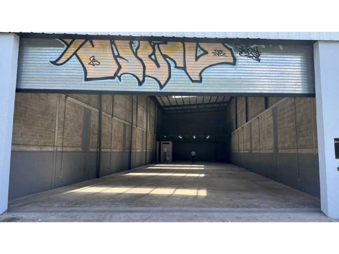 Bodega en arriendo en Simon Bolivar, Medellín, 400 m² · foto 6 de 6