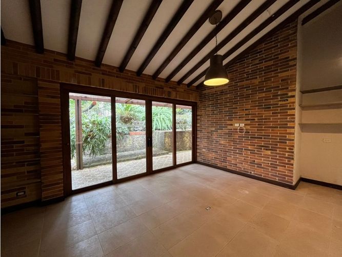 Casa de 5 alcobas en arriendo en Zona Centro, Medellín, 220 m² · foto 4 de 14