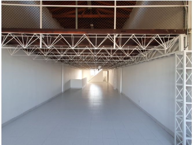 Bodega en arriendo en Belén, Medellín, 218 m² · foto 5 de 10