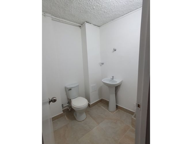 Bodega en arriendo en Belén, Medellín, 218 m² · foto 7 de 10