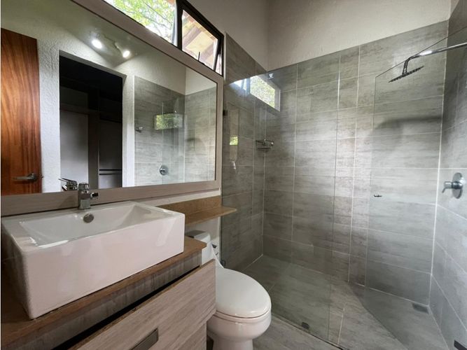 Casa de 5 alcobas en arriendo en Zona Centro, Medellín, 220 m² · foto 14 de 14
