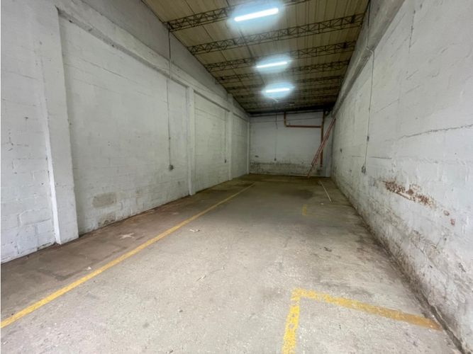 Bodega en arriendo en La Pilarica, Medellín, 110 m² · foto 6 de 8