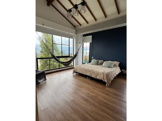 Casa de 4 alcobas en venta en Altos Del Escobero, Medellín, 245 m² · foto 13 de 17