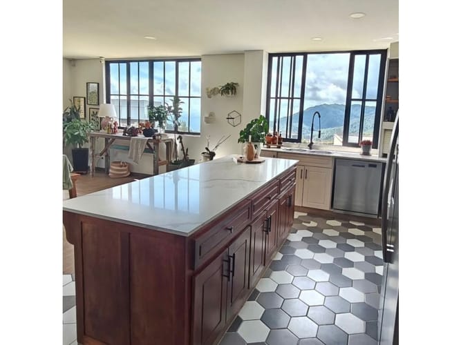 Casa de 4 alcobas en venta en Altos Del Escobero, Medellín, 245 m² · foto 15 de 17