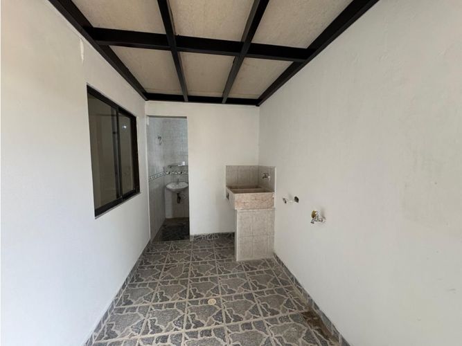 Bodega en arriendo en La Hondita, Guarne, 480 m² · foto 4 de 14