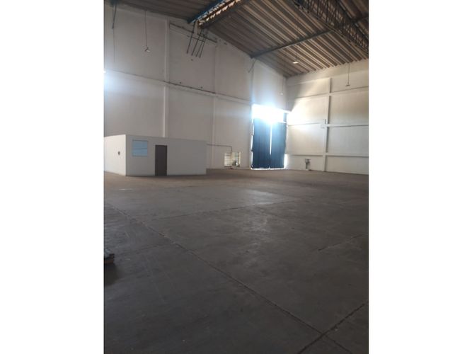Bodega en arriendo en La Concepcion, Barranquilla, 750 m² · foto 3 de 3