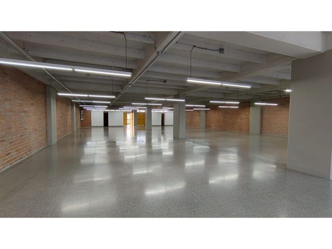 Oficina en arriendo en Shellmar, Medellín, 470 m² · foto 5 de 5