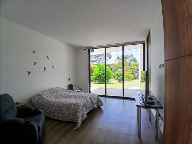 Casa de 3 alcobas en venta en Llano Grande, Rionegro, 523 m² · foto 3 de 13