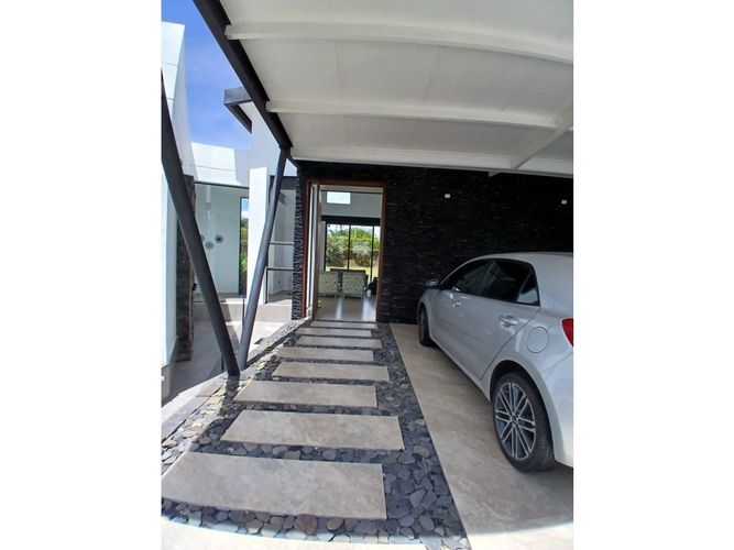Casa de 3 alcobas en venta en Llano Grande, Rionegro, 523 m² · foto 4 de 13