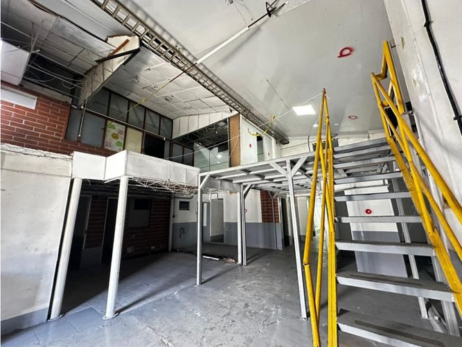 Bodega en arriendo en Cerro Nutibara, Medellín, 1581 m² · foto 8 de 13