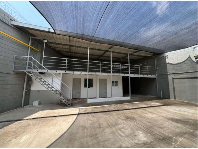 Bodega en arriendo en San Carlos, Barranquilla, 300 m² · foto 11 de 12