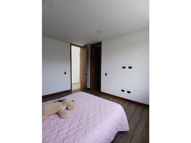 Casa de 3 alcobas en venta en Llano Grande, Rionegro, 523 m² · foto 9 de 13