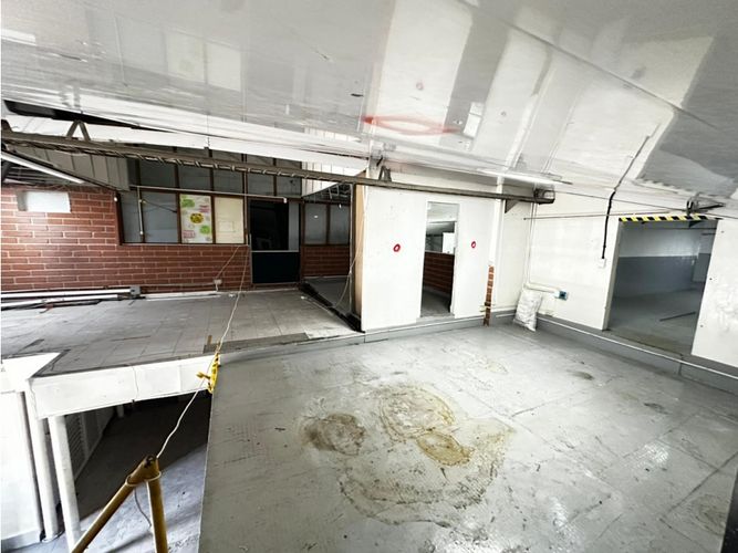 Bodega en arriendo en Cerro Nutibara, Medellín, 1581 m² · foto 12 de 13