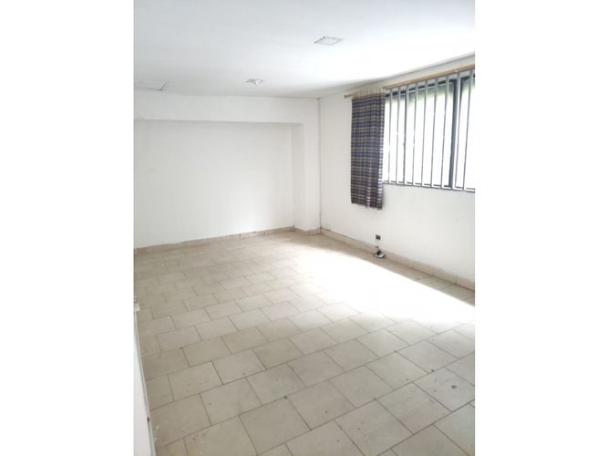 Bodega en arriendo en San Carlos, Barranquilla, 1600 m² · foto 6 de 17