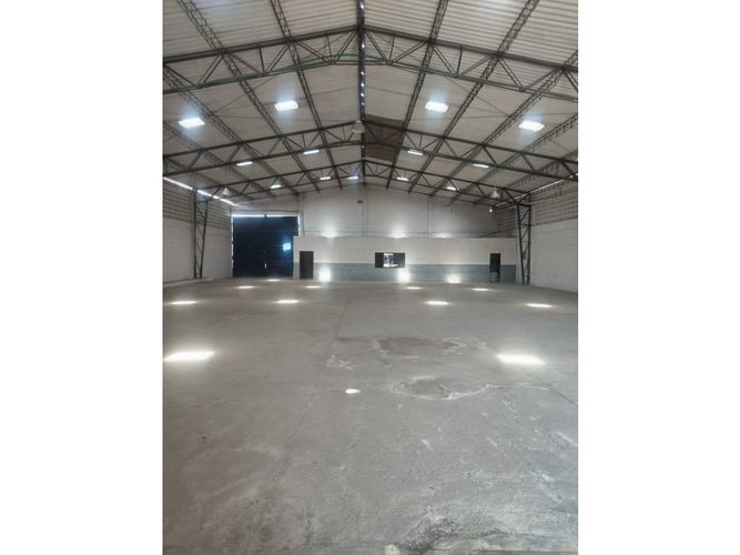 Bodega en arriendo en San Pedro, Barranquilla, 700 m² · foto 4 de 6