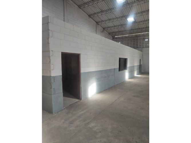 Bodega en arriendo en San Pedro, Barranquilla, 700 m² · foto 5 de 6