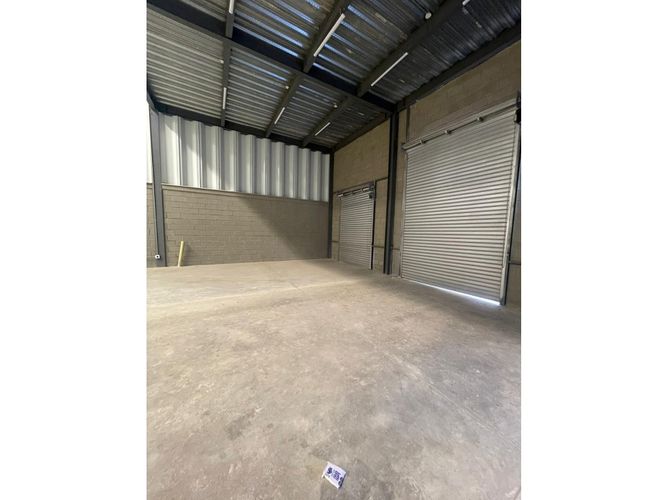 Bodega en arriendo en Caribe Verde, Barranquilla, 900 m² · foto 6 de 12