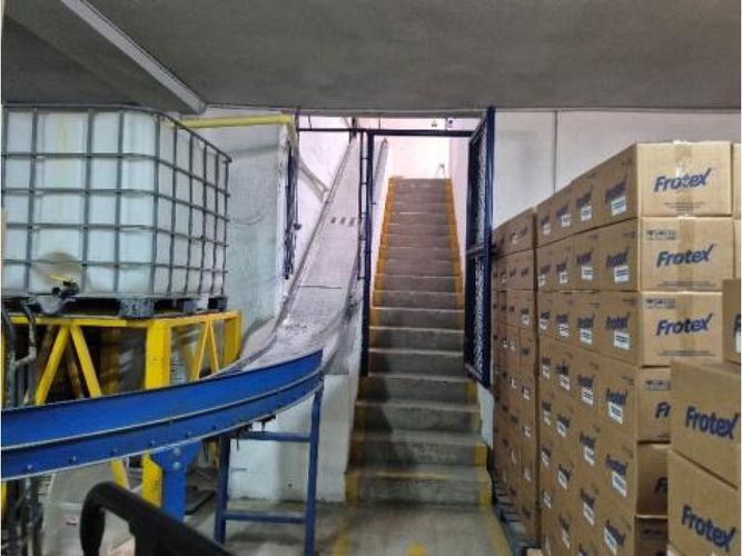 Bodega en venta en Las Mercedes, Itagüí, 1581 m² · foto 6 de 24
