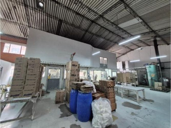 Bodega en venta en Las Mercedes, Itagüí, 1581 m² · foto 15 de 24